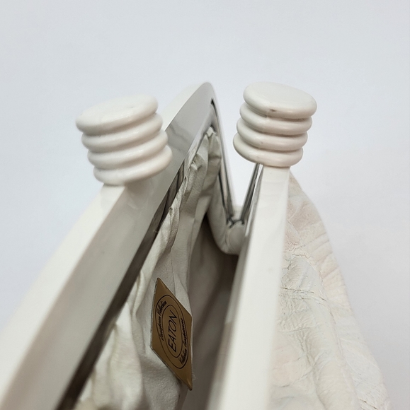 Vintage Eaton small white detailed leather kiss lock closure clutch purse - Picture 13 of 16